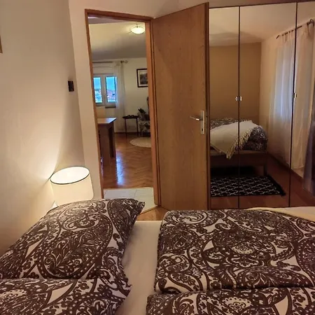 Albina Apartment *