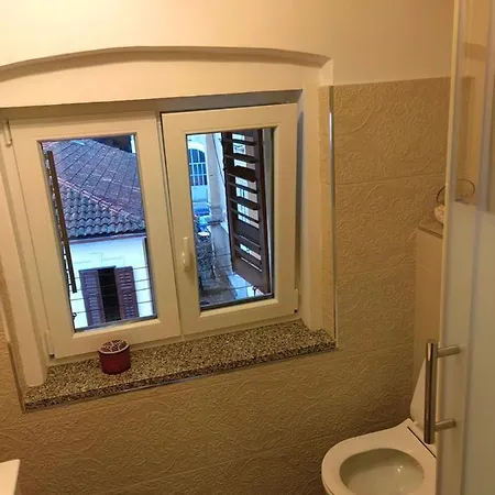 Albina Apartment *